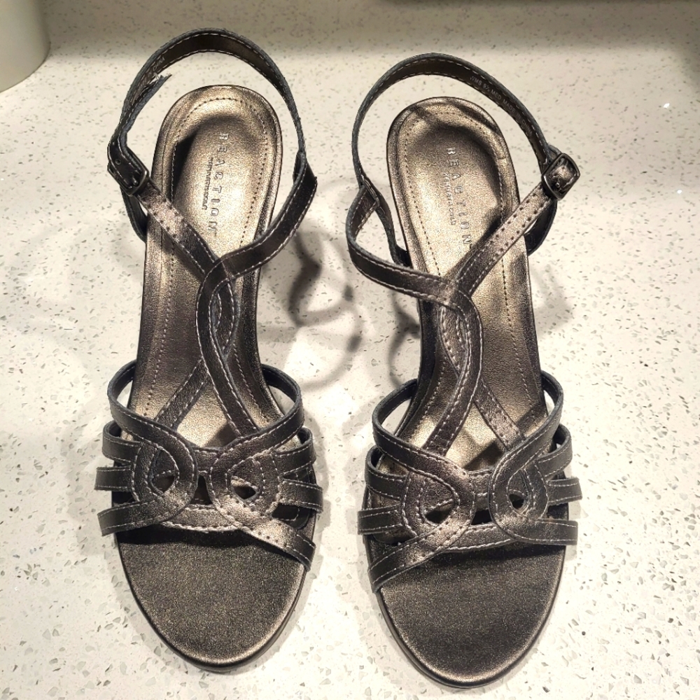 Reaction Kenneth Cole, Strappy, Pewter